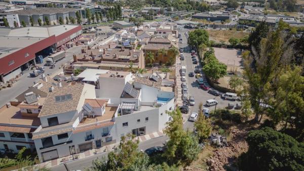Chalet adosado en Avenida Pablo Ruiz Picasso, San Pedro Pueblo, Marbella thumbnail 3