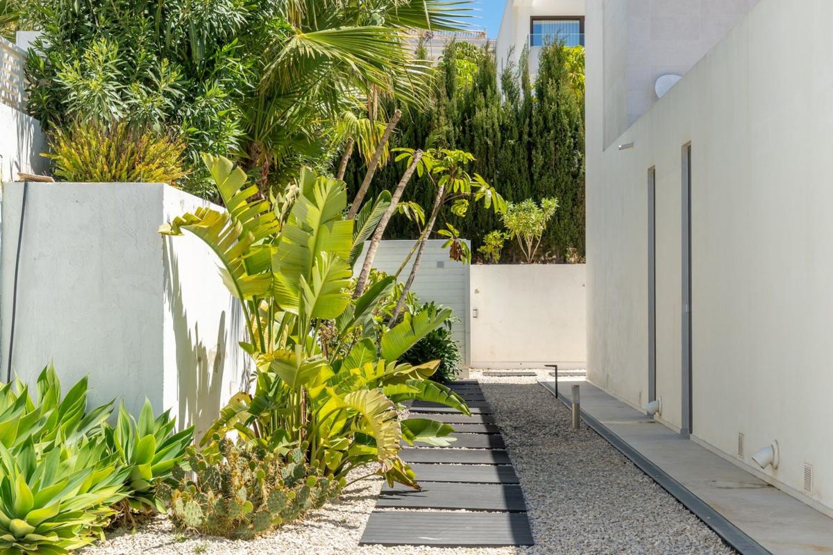 Properties for sale and rent in Spain photo 5