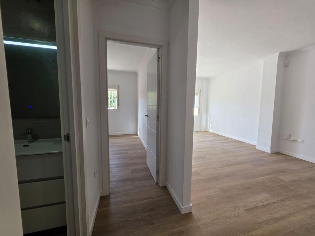 Venta de piso en Piso en Calle Luis Vives, 10, Solymar - Puerto Marina, Benalmádena, Benalmádena
photo 2