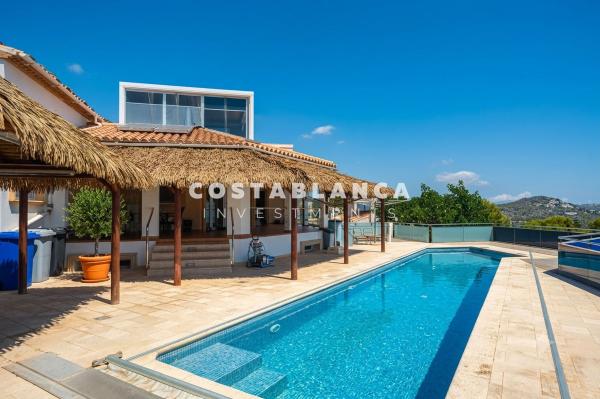 Chalet independiente en venta en Casa o chalet en Partida les Cucarres, Oltamar-Cucarres, Calpe, Calpe photo 4