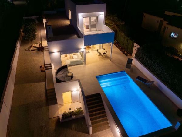 Частный шале на продаже в  Casa o chalet en Cometa-Carrió, Calpe, Кальпе photo 2