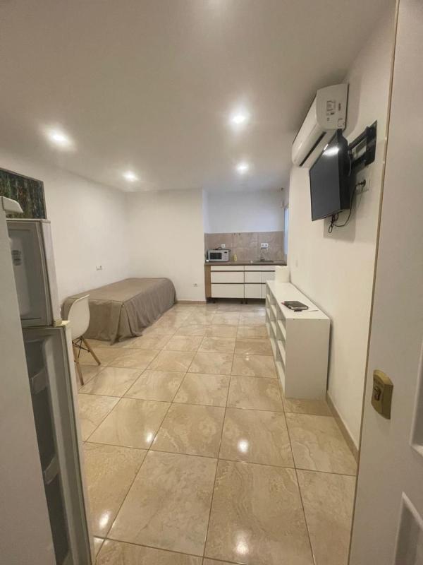 Продажа квартиры на Piso en Pasaje La Camboria, Zona Puerto Deportivo, Fuengirola, Фуэнхирола
photo 1