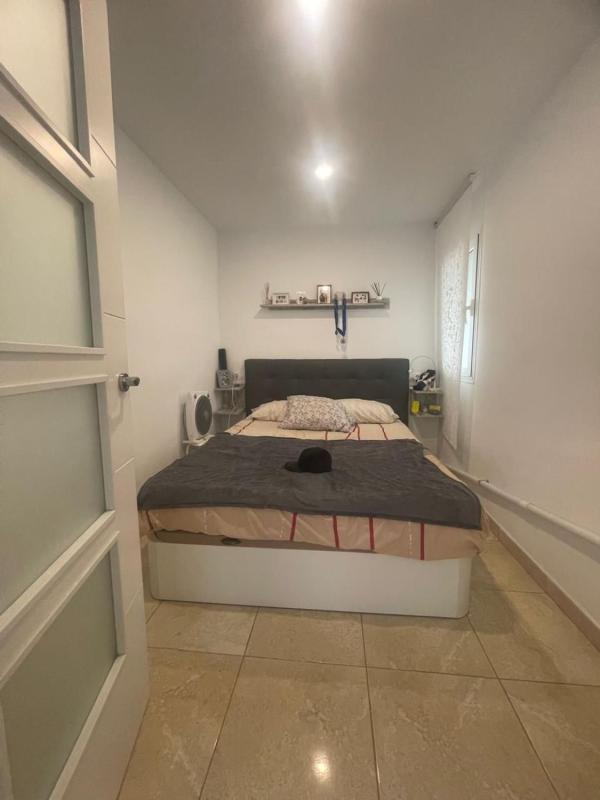 Продажа квартиры на Piso en Pasaje La Camboria, Zona Puerto Deportivo, Fuengirola, Фуэнхирола
photo 3
