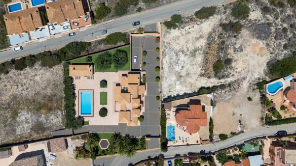 Chalet independiente en venta en Casa o chalet en Cometa-Carrió, Calpe, Calpe photo 4
