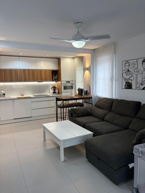 Venta de piso en Piso en Avenida Cánovas del Castillo, Huerta Belón-Calvario, Marbella, Marbella
photo 4