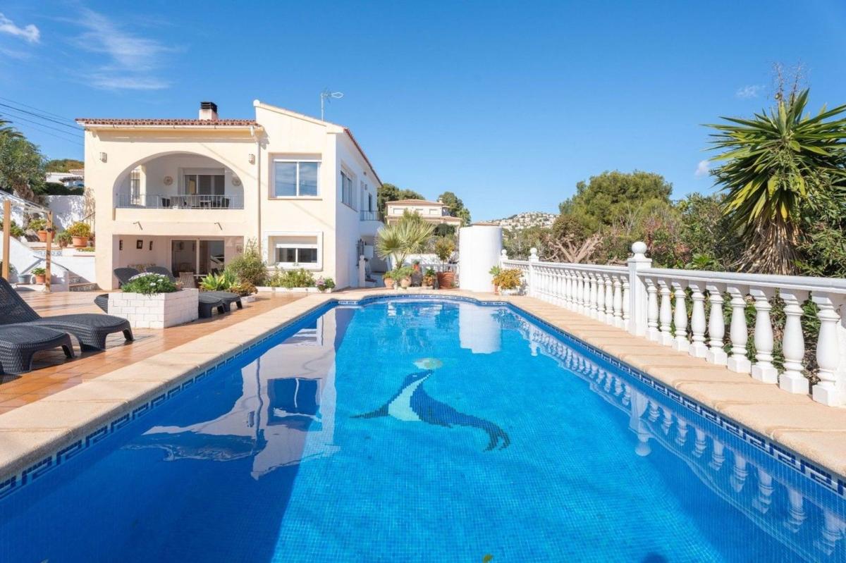 Продажа отдельного шале в Casa o chalet en Cala Advocat - Baladrar, Benissa, Бенисса photo 1