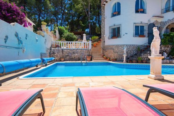 Casa o chalet independiente en Calle del Voltor, 13, Cala Advocat - Baladrar, Benissa photo 3