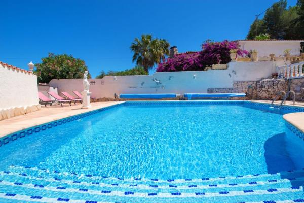 Casa o chalet independiente en Calle del Voltor, 13, Cala Advocat - Baladrar, Benissa photo 4