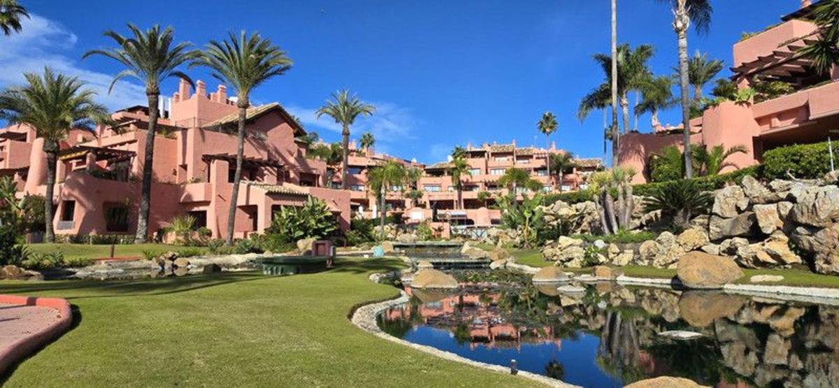 Sale of apartment in Piso en Calle de las Adelfas, 17, Nueva Andalucía, Marbella, Marbella
photo 2