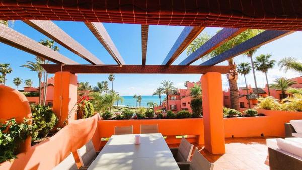 Venta de piso en Piso en Calle de las Adelfas, 17, Nueva Andalucía, Marbella, Marbella
 photo 3