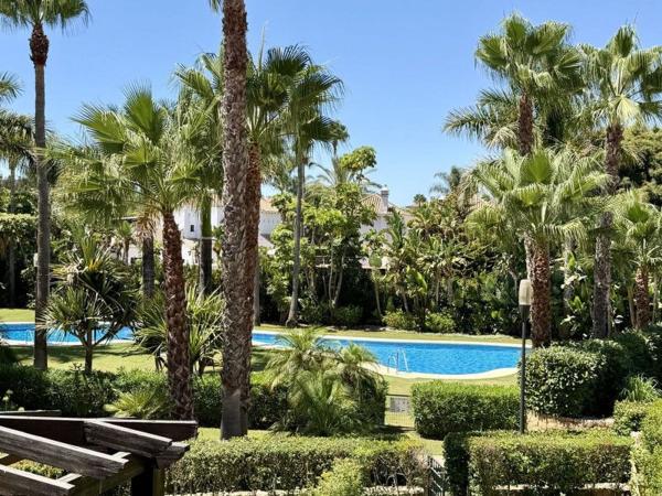 Venta de piso en Piso en Urbanizacion a Nueva Andalucia, 18, Nueva Andalucía, Marbella, Marbella
 photo 2