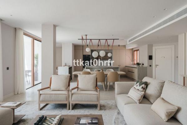 Duplex en venta en Dúplex en Calle Tres f, 5, Los Naranjos, Marbella, Marbella photo 2
