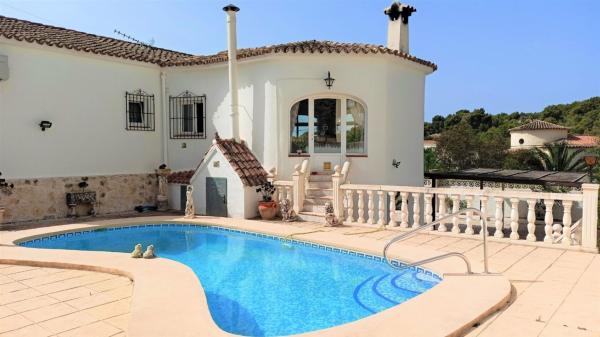 Chalet independiente en venta en Casa o chalet en Cala Advocat - Baladrar, Benissa, Benissa photo 1