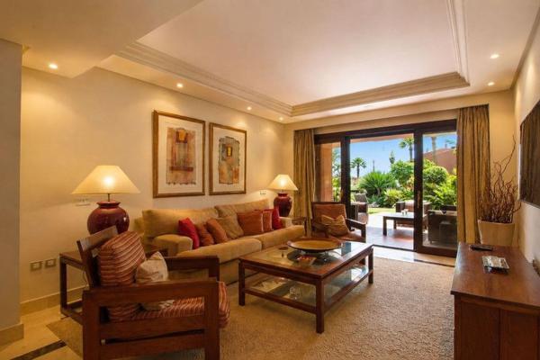 Venta de piso en Piso en Urbanizacion Mar Azul, 5 V, Kempinski, Estepona, Estepona
thumbnail 2