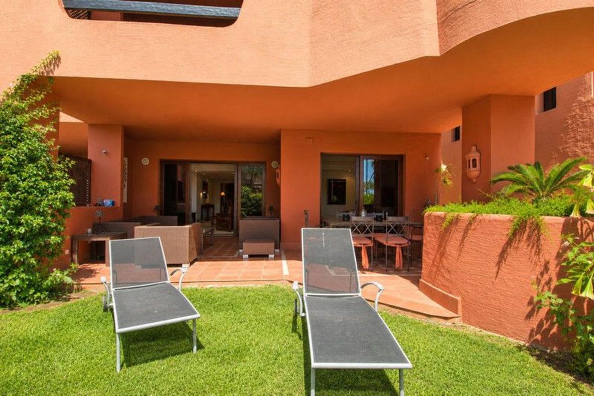Venta de piso en Piso en Urbanizacion Mar Azul, 5 V, Kempinski, Estepona, Estepona
photo 4