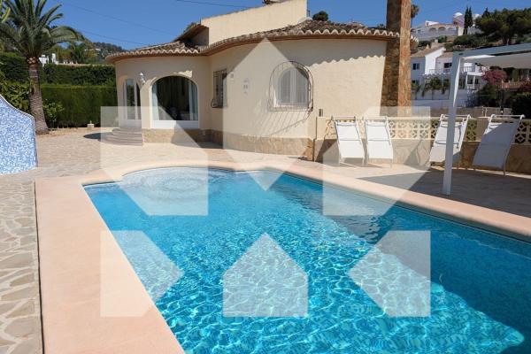 Independent chalet for sale in Casa o chalet en Cala Advocat - Baladrar, Benissa, Benissa thumbnail 2