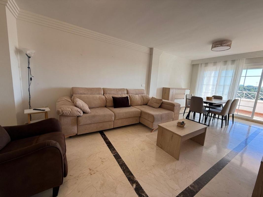 Sprzedaż mieszkania w Piso en Urbanización Golf Río Real s/n, Rio Real, Marbella, Marbella
photo 2