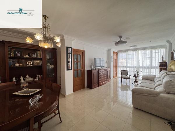 Sale of flat in Piso en Plaza Fuerzas Armadas, Zona Calvario, Estepona, Estepona
thumbnail 3