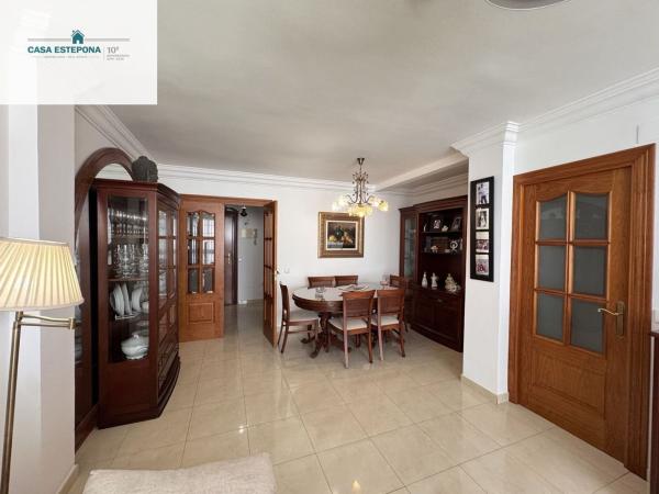Sale of flat in Piso en Plaza Fuerzas Armadas, Zona Calvario, Estepona, Estepona
 photo 4