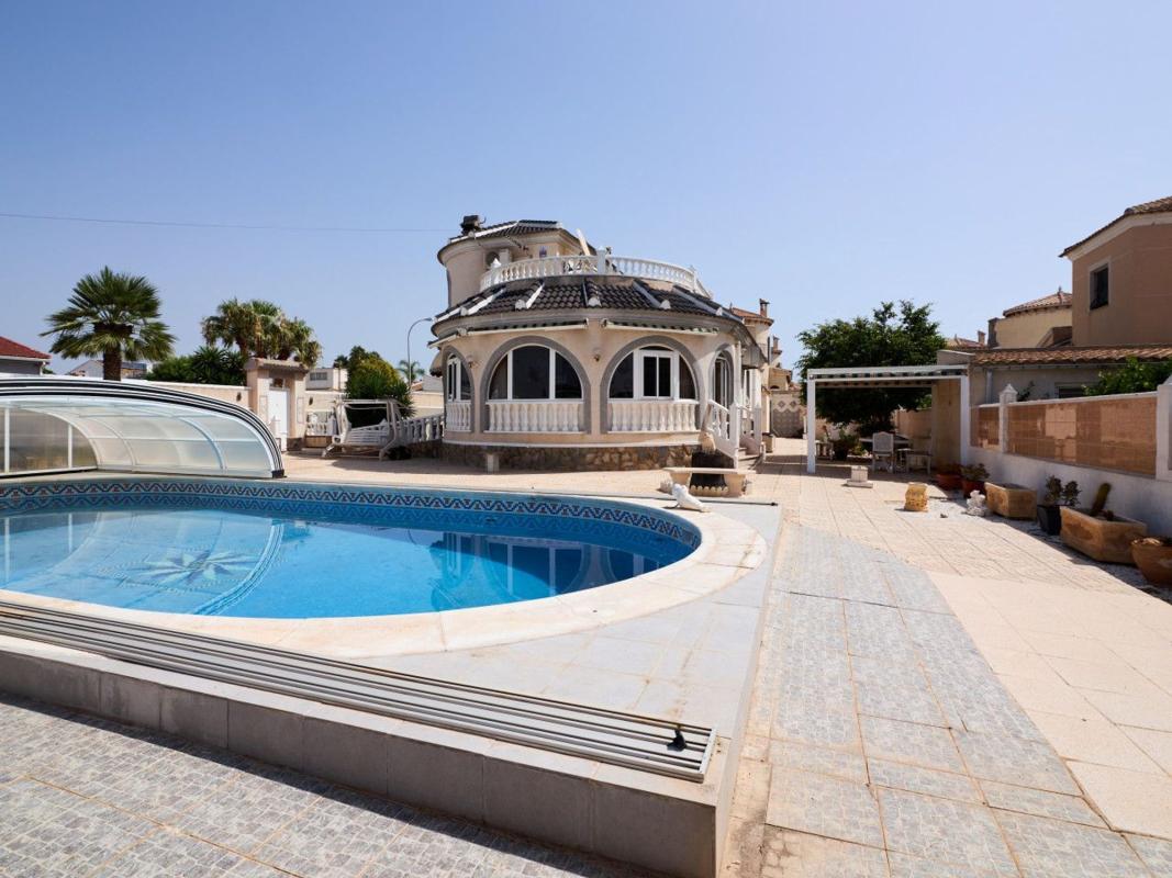 Venta de chalet independiente en Casa o chalet en Avenida Lerma, La Siesta - El Salado - Torreta, Torrevieja, Torrevieja
photo 2