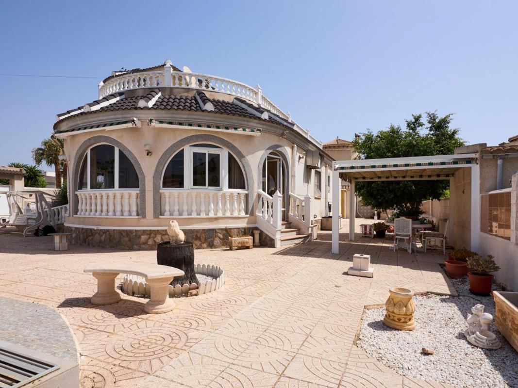 Venta de chalet independiente en Casa o chalet en Avenida Lerma, La Siesta - El Salado - Torreta, Torrevieja, Torrevieja
photo 5