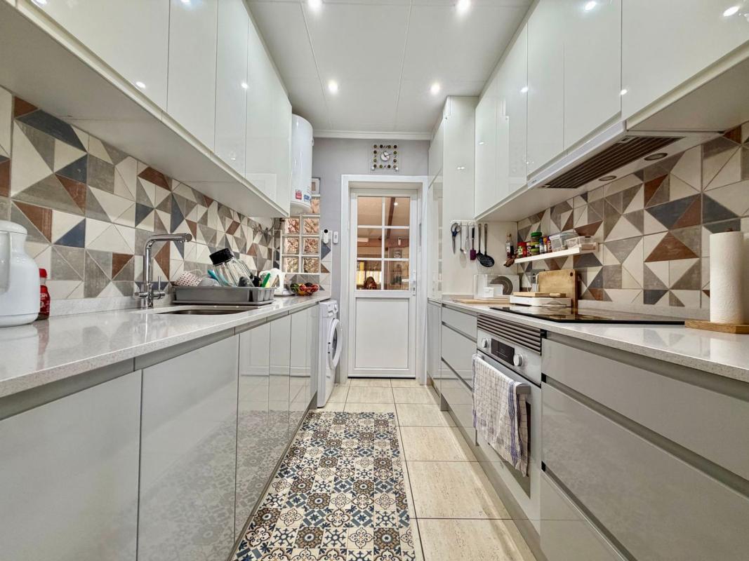 Properties for sale and rent in Spain photo 2