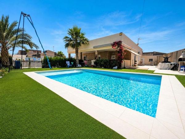 Casa o chalet independiente en Avenida García Lorca, 27, La Siesta - El Salado - Torreta, Torrevieja photo 2