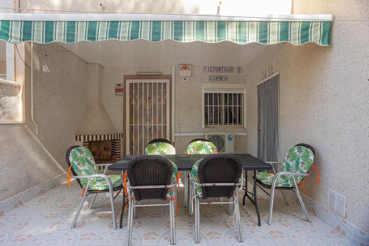 Продажа таунхауса в  Chalet adosado en Playa de los Náufragos, Torrevieja , Торревьеха photo 3