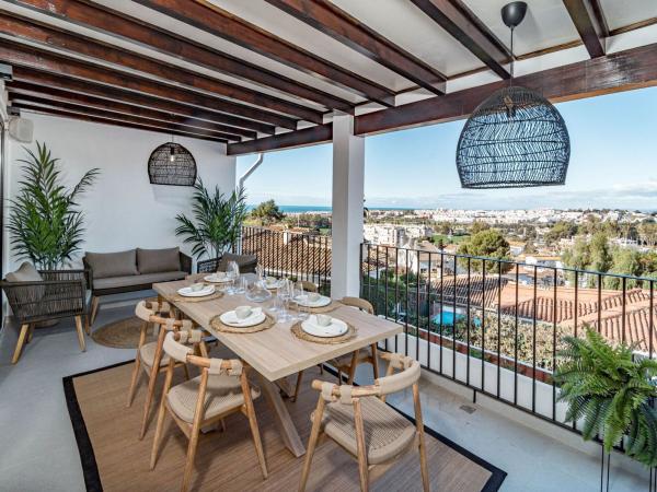 Chalet adosado en Miguel De Unamuno-campana, Las Brisas, Marbella photo 1