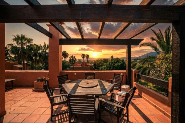 Chalet pareado en Julio Caro Baroja, Lomas de Marbella Club, Marbella photo 1