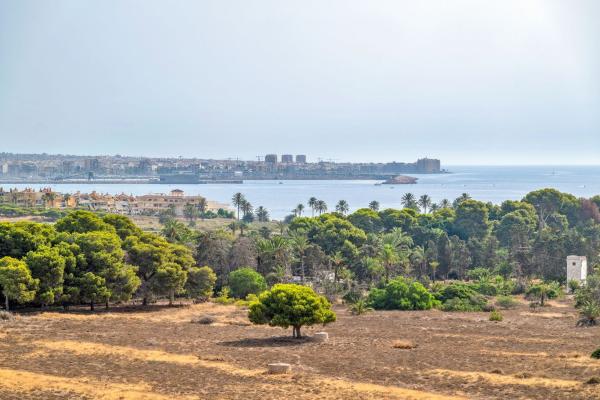 Sprzedaż mieszkania w Orihuela Costa, Orihuela
thumbnail 2