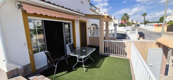 Chalet pareado en Zona Lago - Los Almendros, Orihuela photo 4