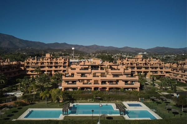 Duplex en venta en Dúplex en Urbanizacion Uen. R31 el Angel, Punta Plata, Estepona, Estepona photo 1