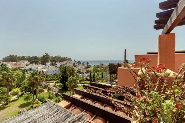 Duplex en venta en Dúplex en Urbanizacion Uen. R31 el Angel, Punta Plata, Estepona, Estepona photo 3