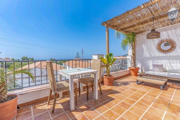 Chalet adosado en Urbanización Almijara III, 76, Almijara, Nerja photo 1