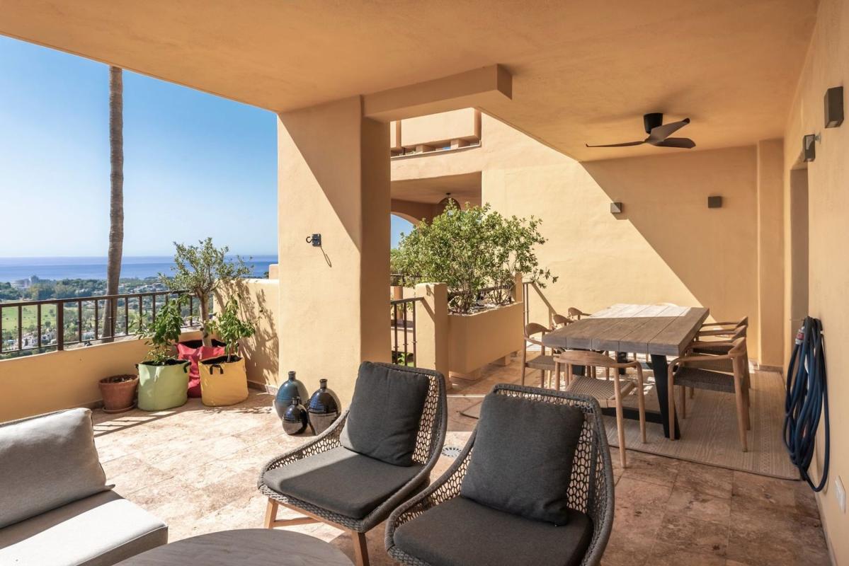 Venta de piso en Piso en Jaralillos, 1, El Paraíso, Benahavís, Benahavís
photo 2