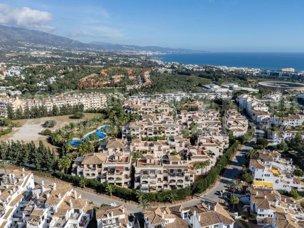 Venta de piso en Piso en Nueva Andalucía, Marbella, Marbella
 photo 3