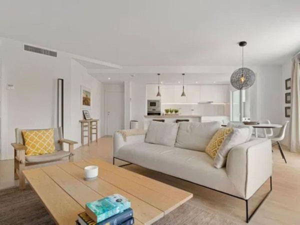 Sale of flat in Piso en Rodeo Alto-Guadaiza-La Campana, Marbella, Marbella
photo 1