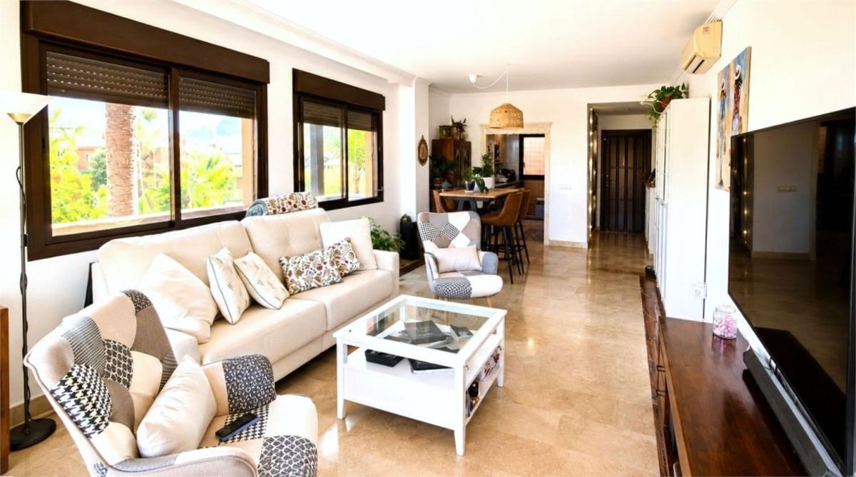 Venta de piso en Piso en Torre la Sal, Buenas Noches, Estepona, Estepona
photo 2