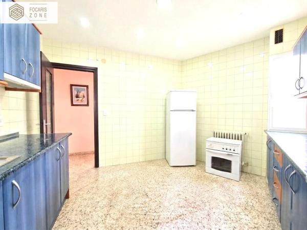 Venta de piso en Piso en Calle Fernán Núñez, Perchel sur - El Bulto, Málaga, Málaga
thumbnail 2