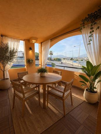 Sprzedaż mieszkania w Piso en Santiago De Compostela, 4, Linda Vista-Nueva Alcántara-Cortijo Blanco, Marbella, Marbella
photo 1