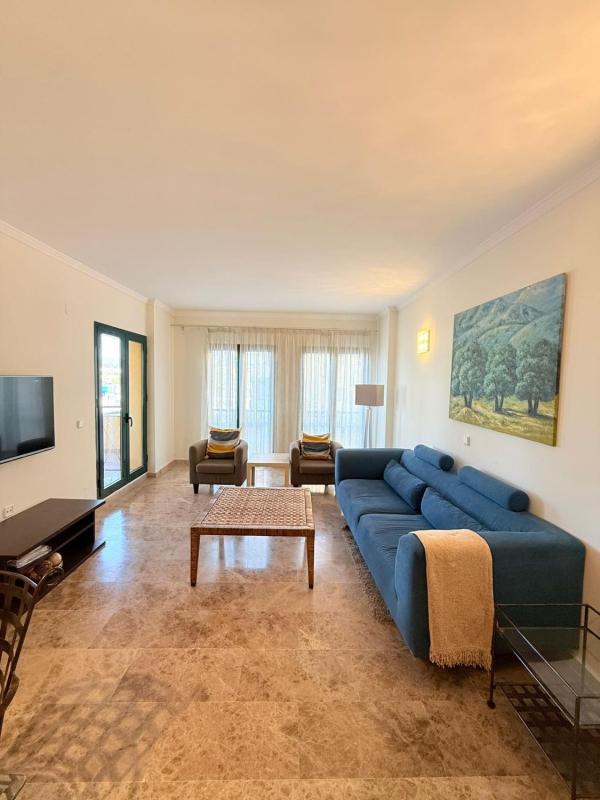 Venta de piso en Piso en Santiago De Compostela, 4, Linda Vista-Nueva Alcántara-Cortijo Blanco, Marbella, Marbella
 photo 2
