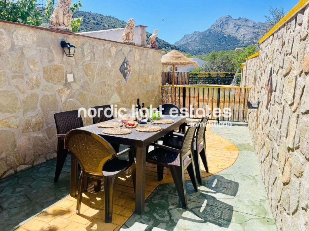 Venta de chalet adosado en  Chalet adosado en Alfarnate , Alfarnate photo 2