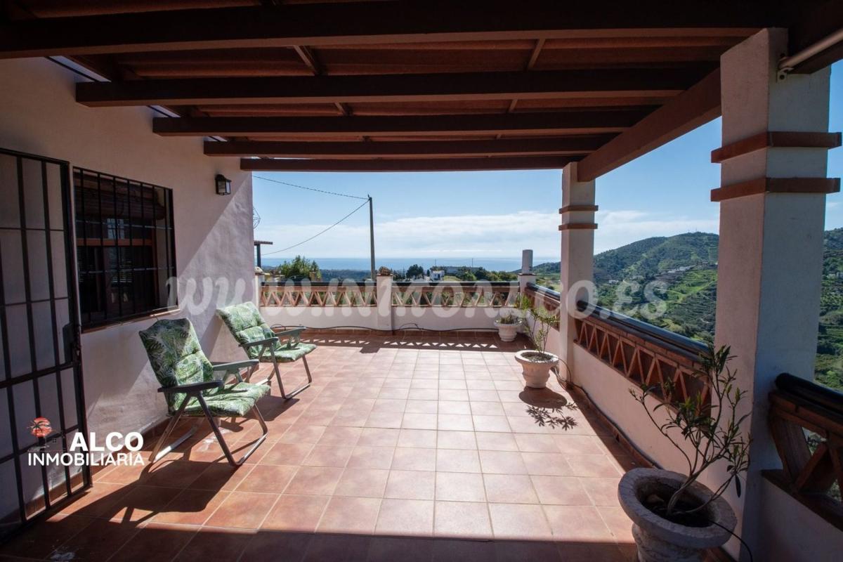 Properties for sale and rent in Spain photo 5