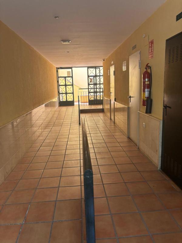 Venta de chalet adosado en Chalet adosado en Vicente Blanch Picot, El Pinillo, Torremolinos , Torremolinos photo 2