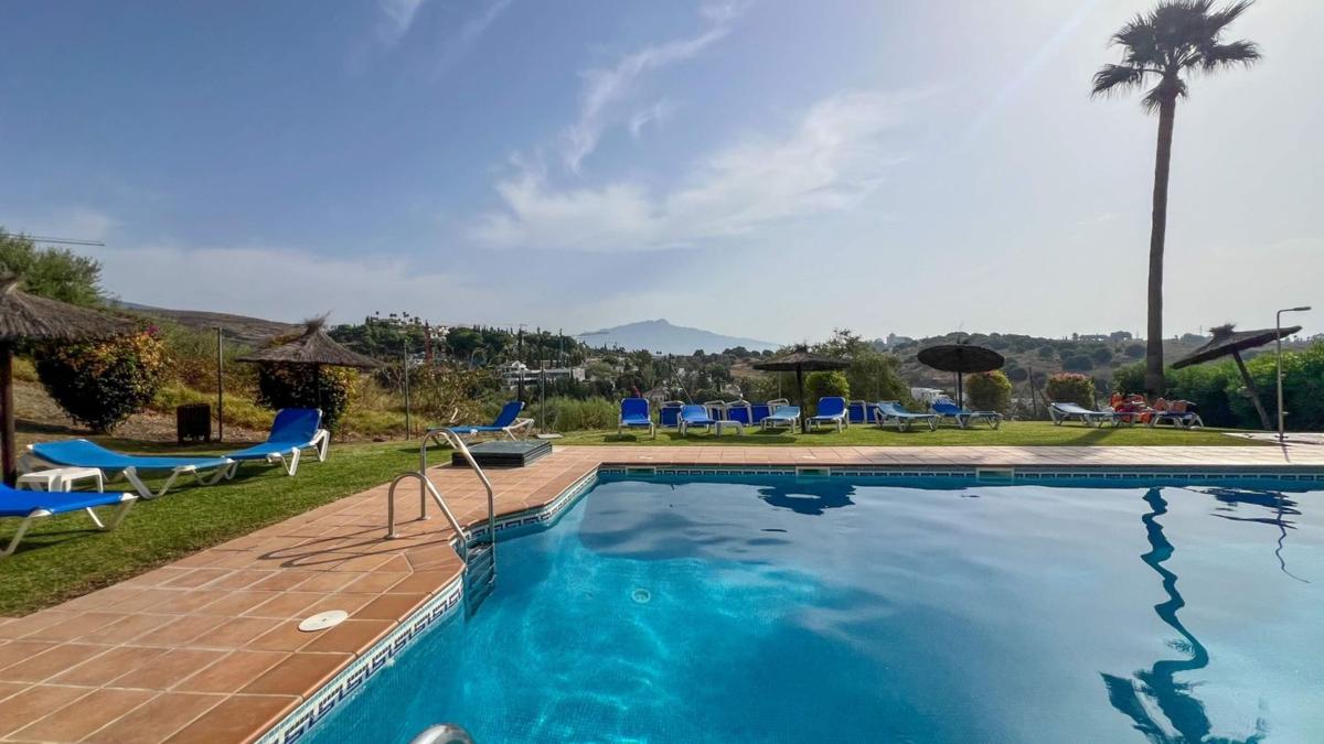 Продажа дуплекса на Dúplex en Bel-Air, Estepona, Эстепона photo 1