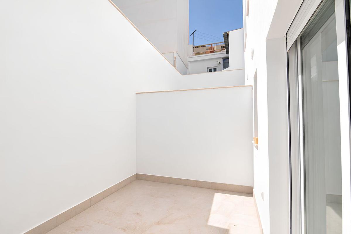 Продажа квартиры на Piso en Calle Torrox, 1, Los Boliches, Fuengirola, Фуэнхирола
photo 2