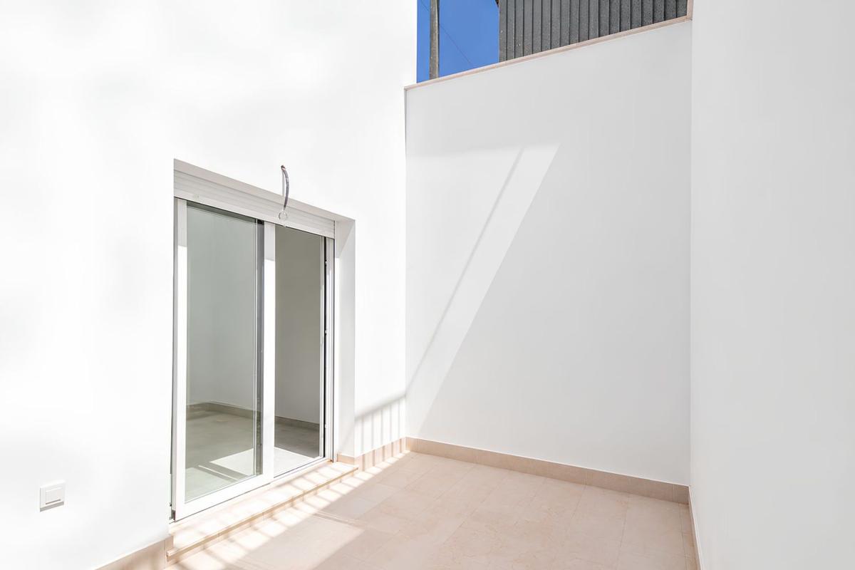 Продажа квартиры на Piso en Calle Torrox, 1, Los Boliches, Fuengirola, Фуэнхирола
photo 3