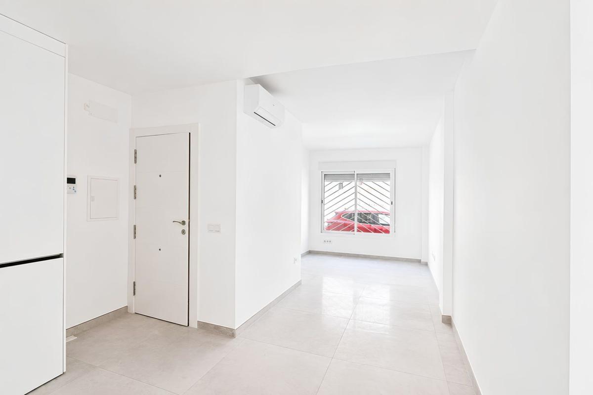 Продажа квартиры на Piso en Calle Torrox, 1, Los Boliches, Fuengirola, Фуэнхирола
photo 5