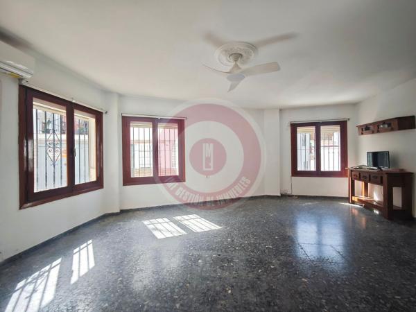 Chalet adosado en Plaza Santa Cruz, 11, Centro Histórico, Vélez-Malaga photo 1